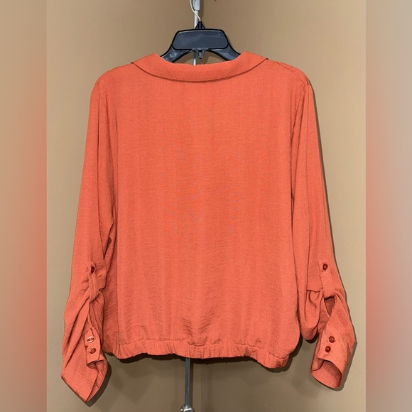 SIMPLY VERA VERA WANG Women's Orange Button-Up/front tie Top. Size XL. - Picture 3 of 5